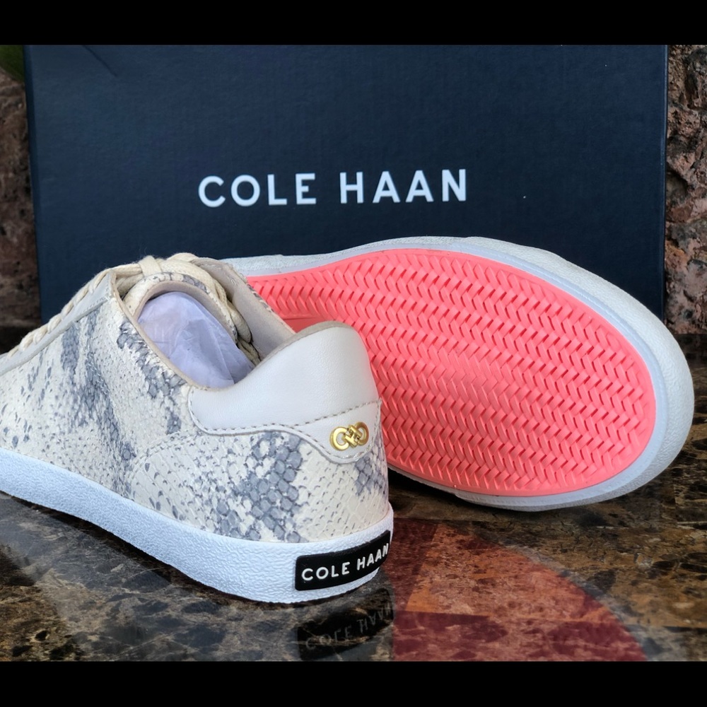 New women Cole Haan Carrie sneaker - Picture 3 of 12